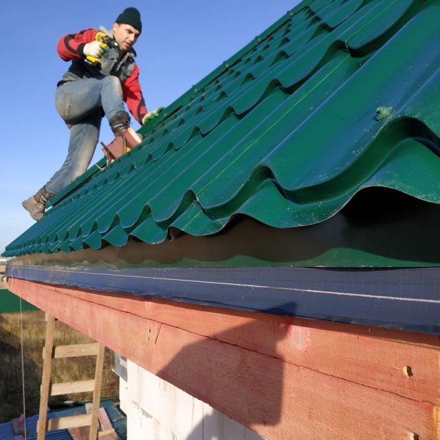 Roofing-Contractors-447894