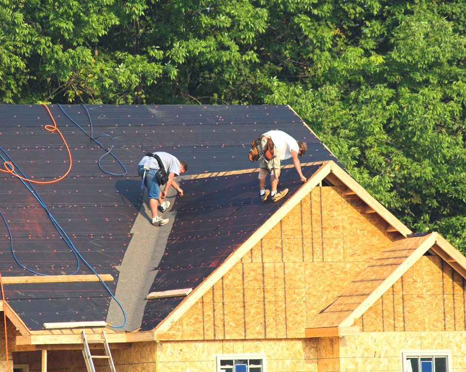 3-questions-to-ask-a-roofing-contractor-before-you-sign-a-contract